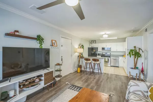 Austin, TX 78741,1304 Summit ST #107