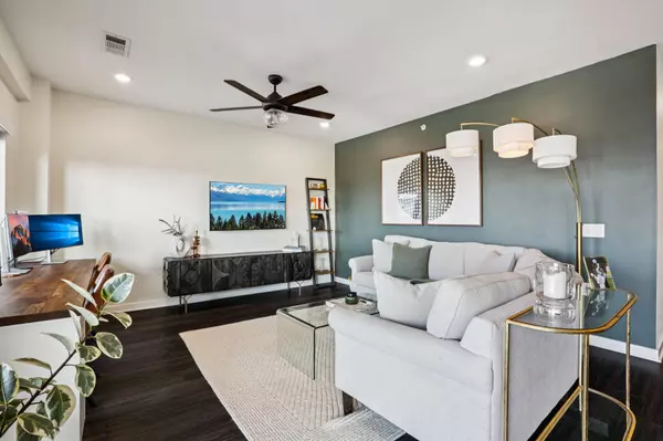 Austin, TX 78745,4361 S Congress Ave #529