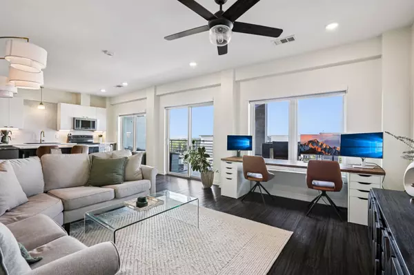 Austin, TX 78745,4361 S Congress Ave #529