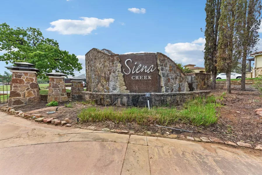 205 Mitchell Creek DR, Horseshoe Bay, TX 78657