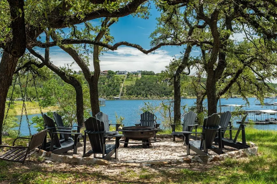 1309 Edgewater DR, Spicewood, TX 78669