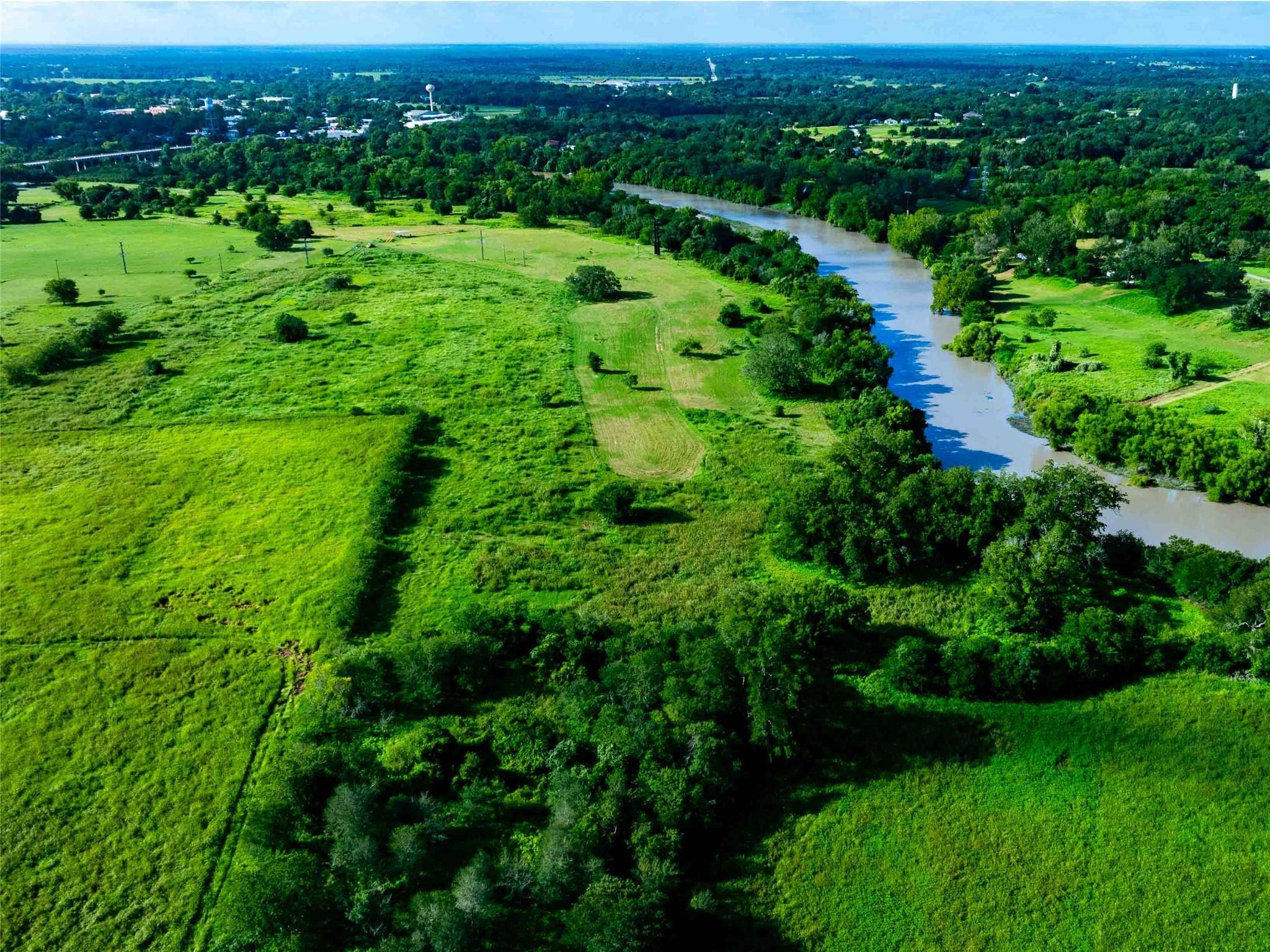 Smithville, TX 78957,663 NW Loop 230