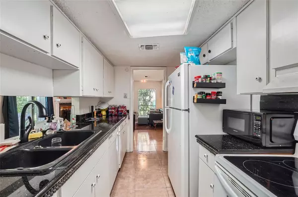 Austin, TX 78731,6810 Thorncliffe DR #B