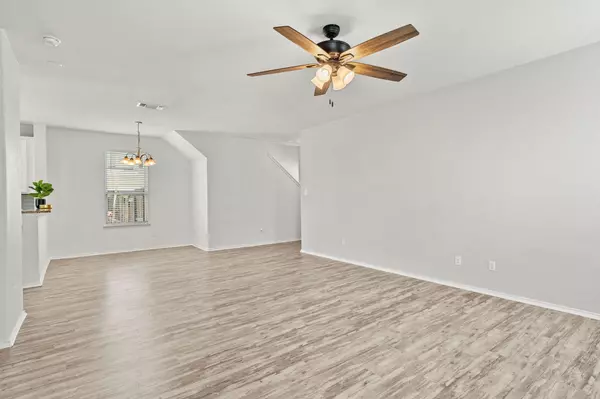 Buda, TX 78610,108 Boxwood DR