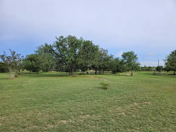 Dale, TX 78616,596 Seminole TRL