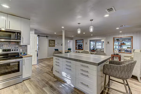 Kingsland, TX 78639,2632 Williams Lakeshore DR