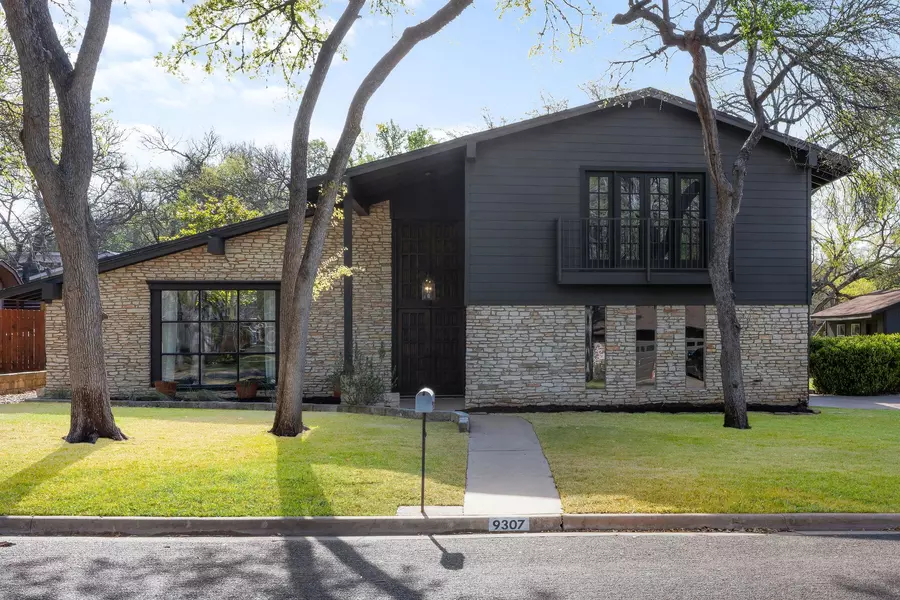 9307 Queenswood DR, Austin, TX 78748