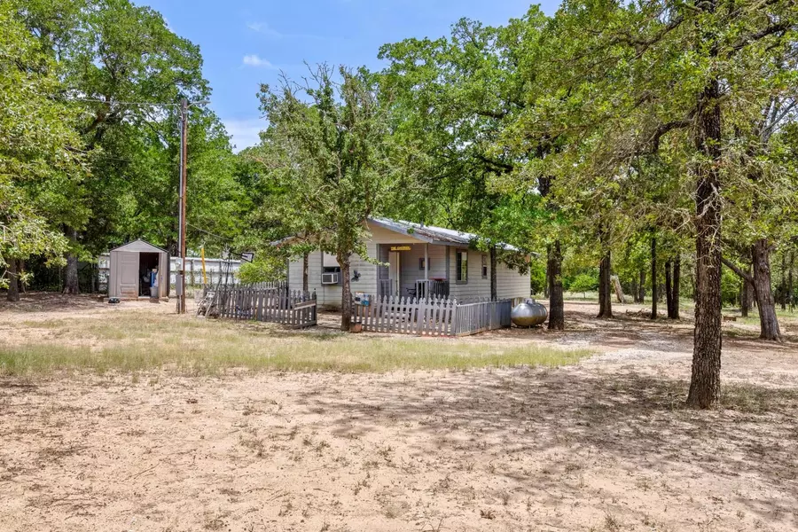 147 Sunset HTS, Bastrop, TX 78602