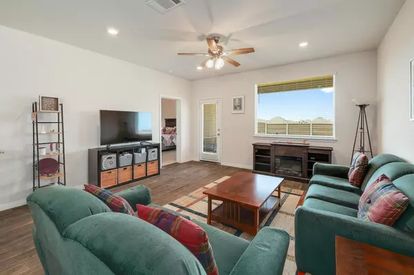 Georgetown, TX 78626,208 Abby RD