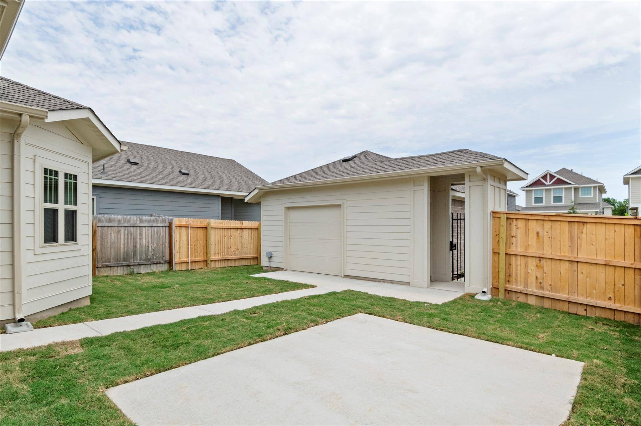 San Marcos, TX 78666,359 Witchhazel WAY