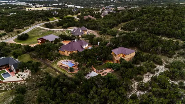 201 N Canyonwood DR, Dripping Springs, TX 78620