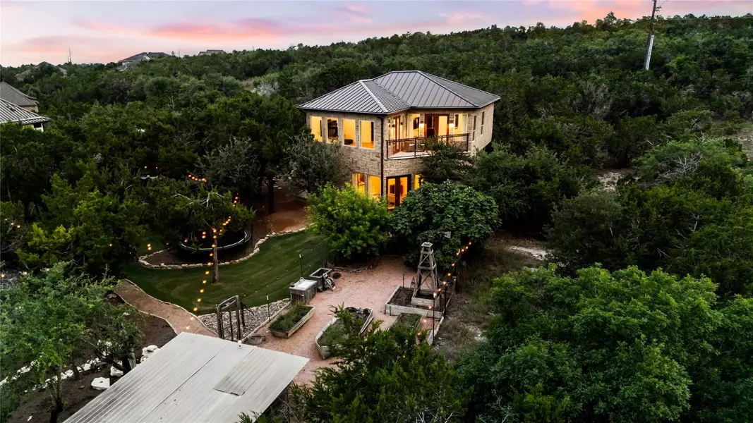 201 N Canyonwood DR, Dripping Springs, TX 78620