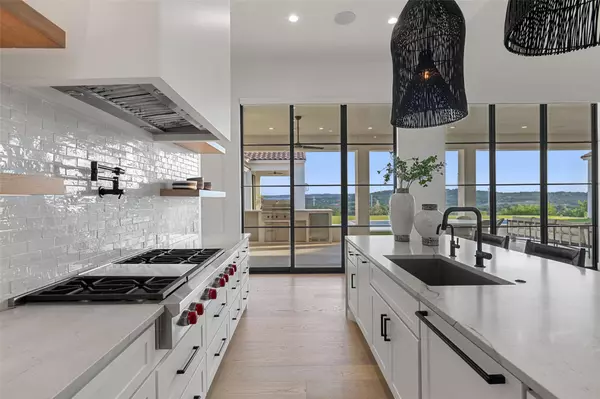 Spicewood, TX 78669,1716 Windy Walk CV