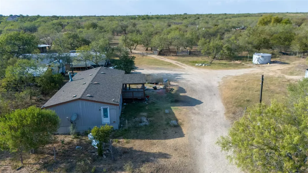 5825 Fm 1854, Dale, TX 78616