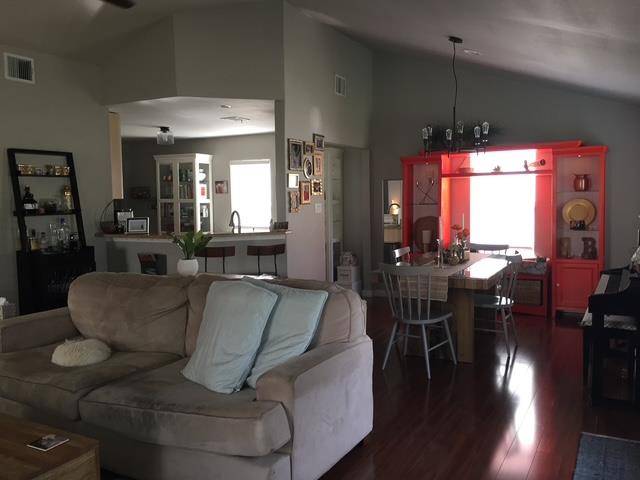 Austin, TX 78702,3005 E 18th ST