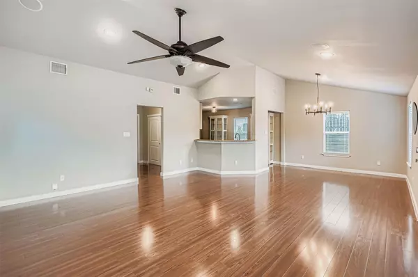 Austin, TX 78702,3005 E 18th ST