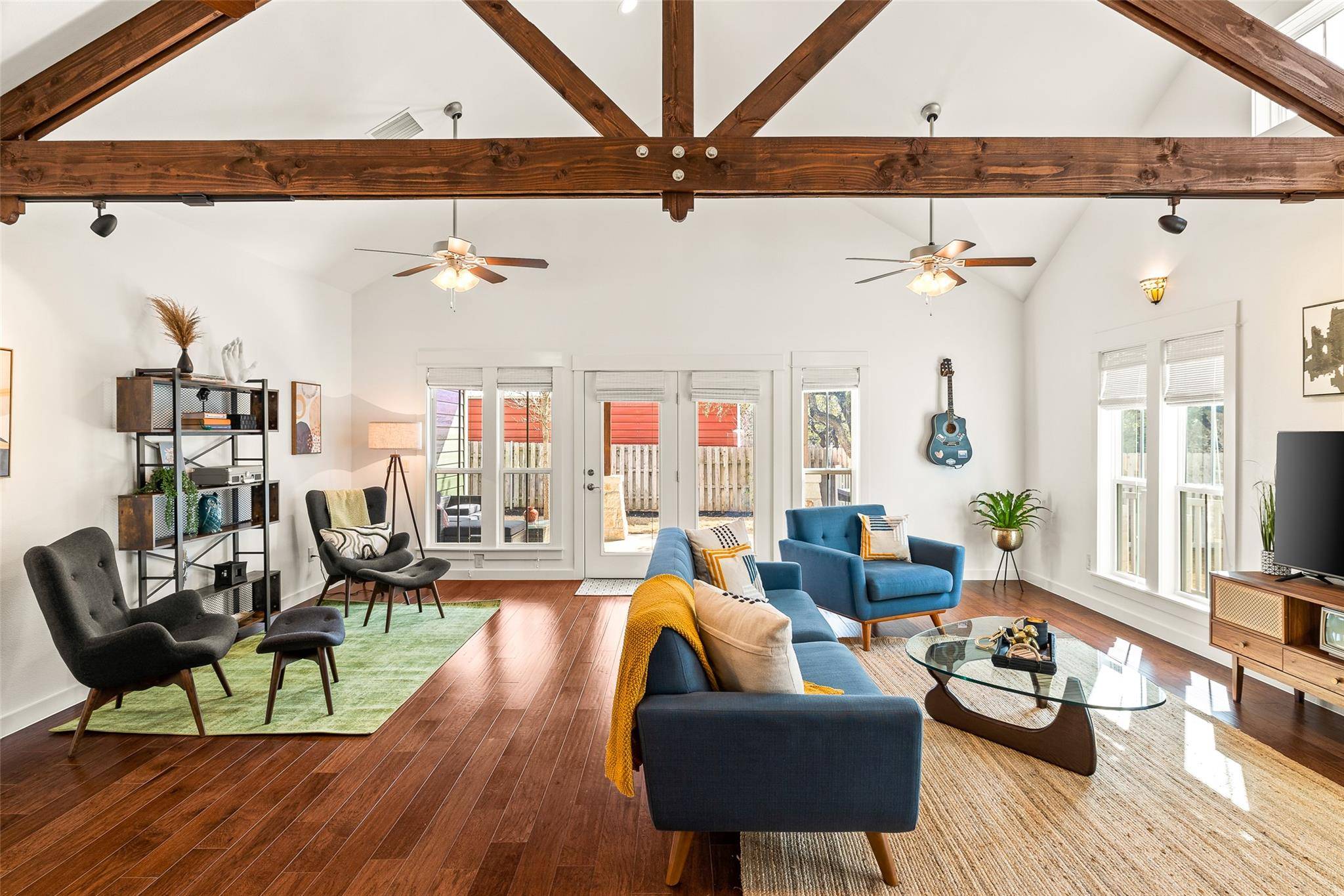 Dripping Springs, TX 78620,435 Hays ST