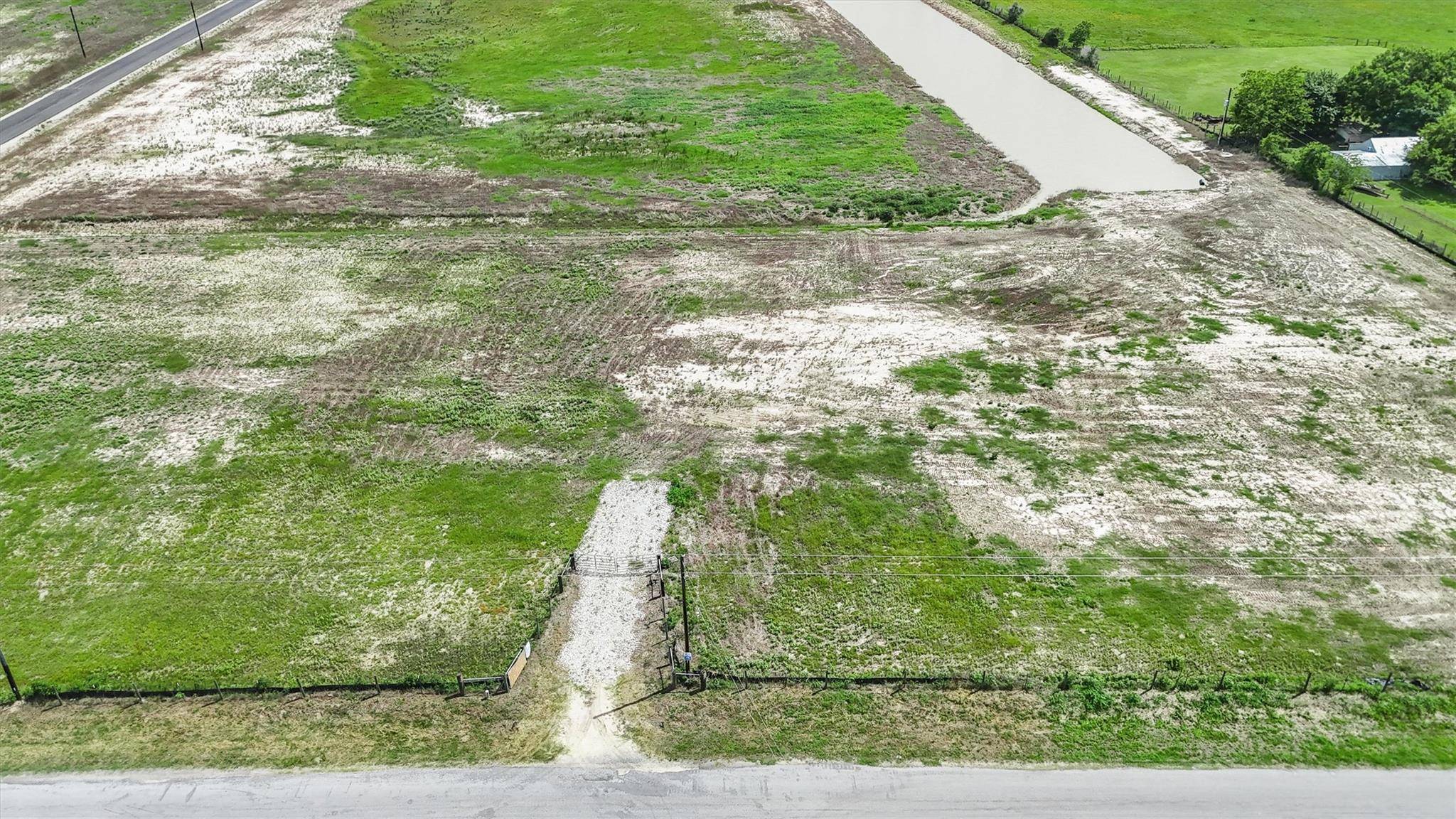 Bellville, TX 77418,365 Lisa Mae RD