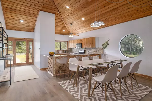 Spicewood, TX 78669,313 Kendall RD