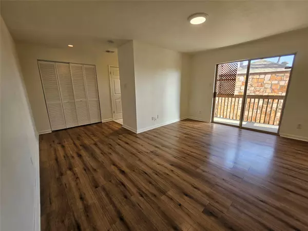 Austin, TX 78745,6903 Deatonhill DR #2