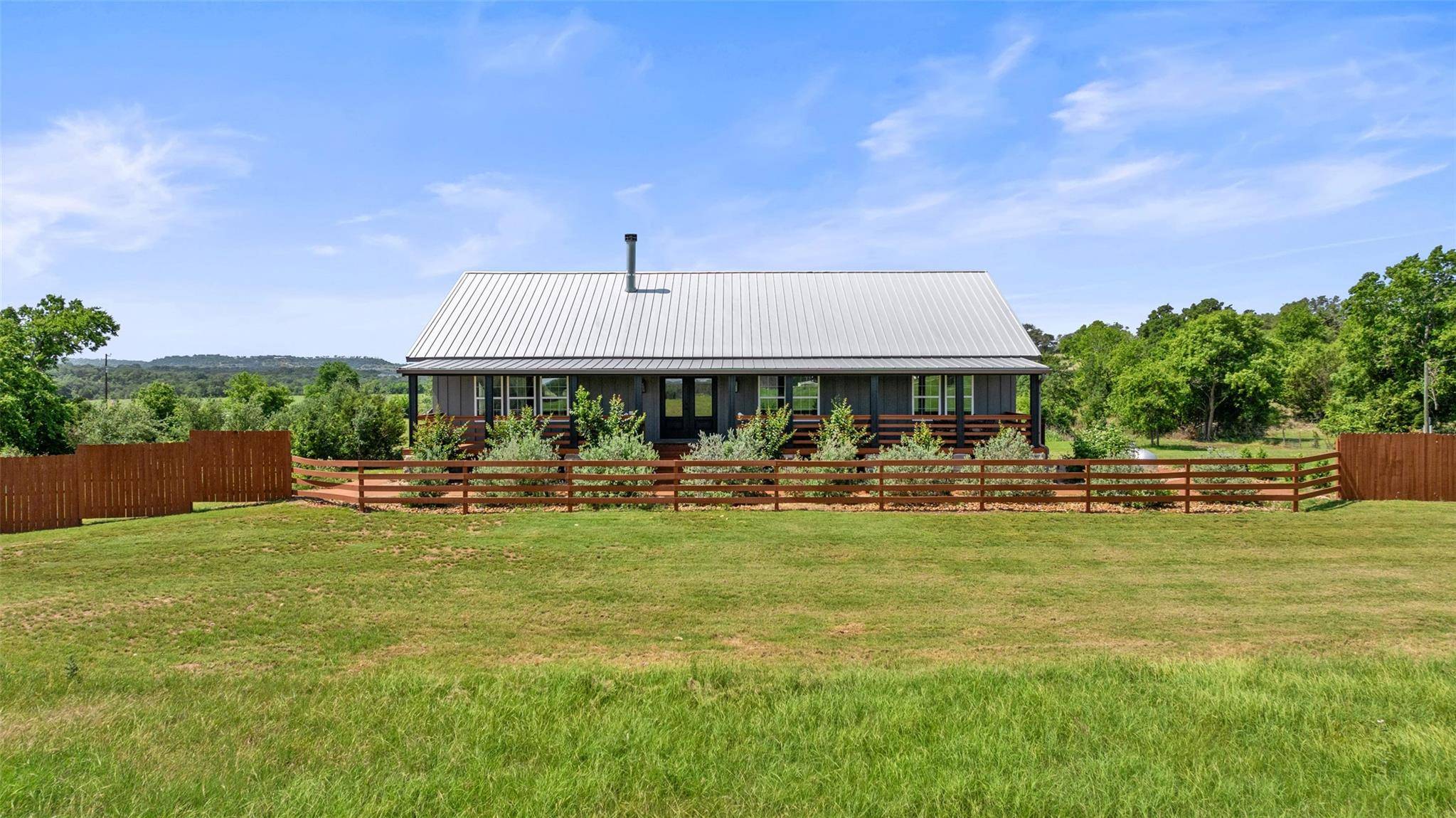 2124 Crabapple RD, Blanco, TX 78606