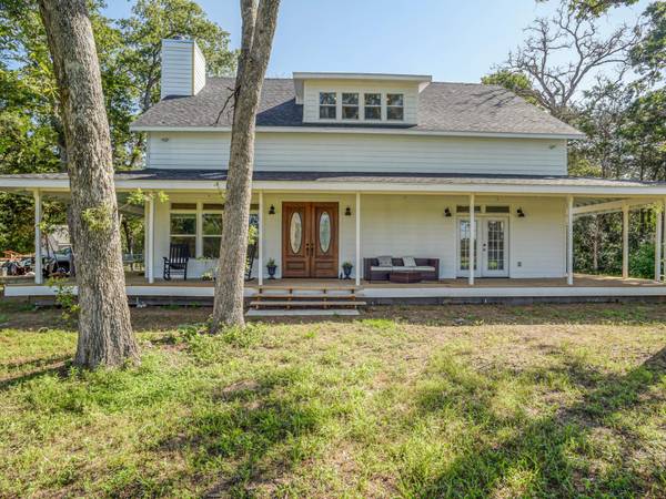 219 Dunbar RD, Mcdade, TX 78650