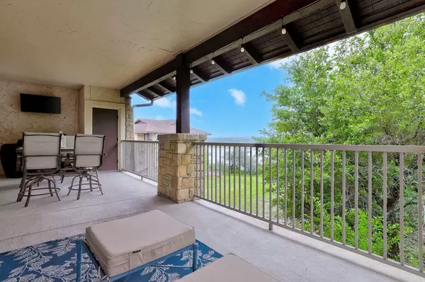 6712 Lantern View DR #303, Jonestown, TX 78645