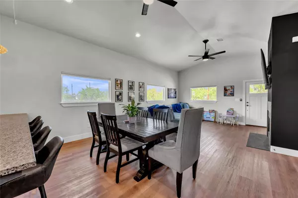 Granite Shoals, TX 78654,230 Rosehill DR
