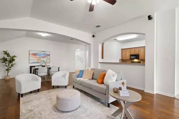 Round Rock, TX 78665,802 Meadow Bluff CT