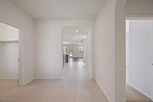 Round Rock, TX 78664,2100 Fretboard ST
