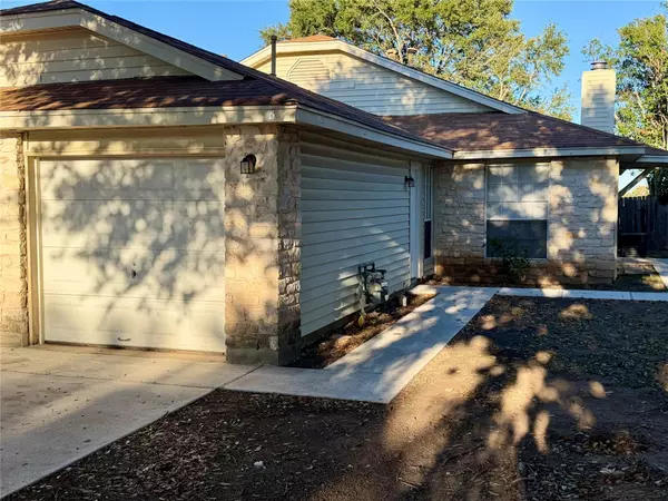 Lockhart, TX 78644,1510 S Medina ST #B