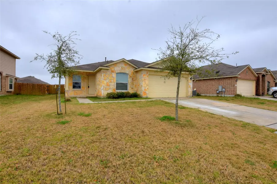 310 Pack Horse DR, Bastrop, TX 78602