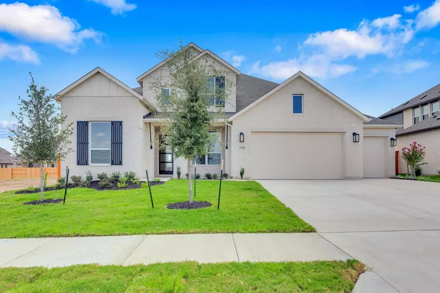 716 South Hemingway LOOP, Liberty Hill, TX 78642