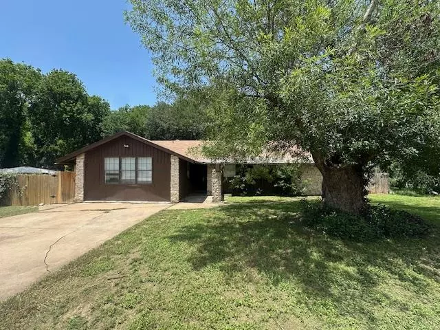 Austin, TX 78744,4604 Lambs LN