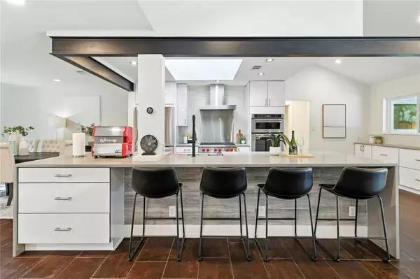 8612 Mesa Drive DR, Austin, TX 78759