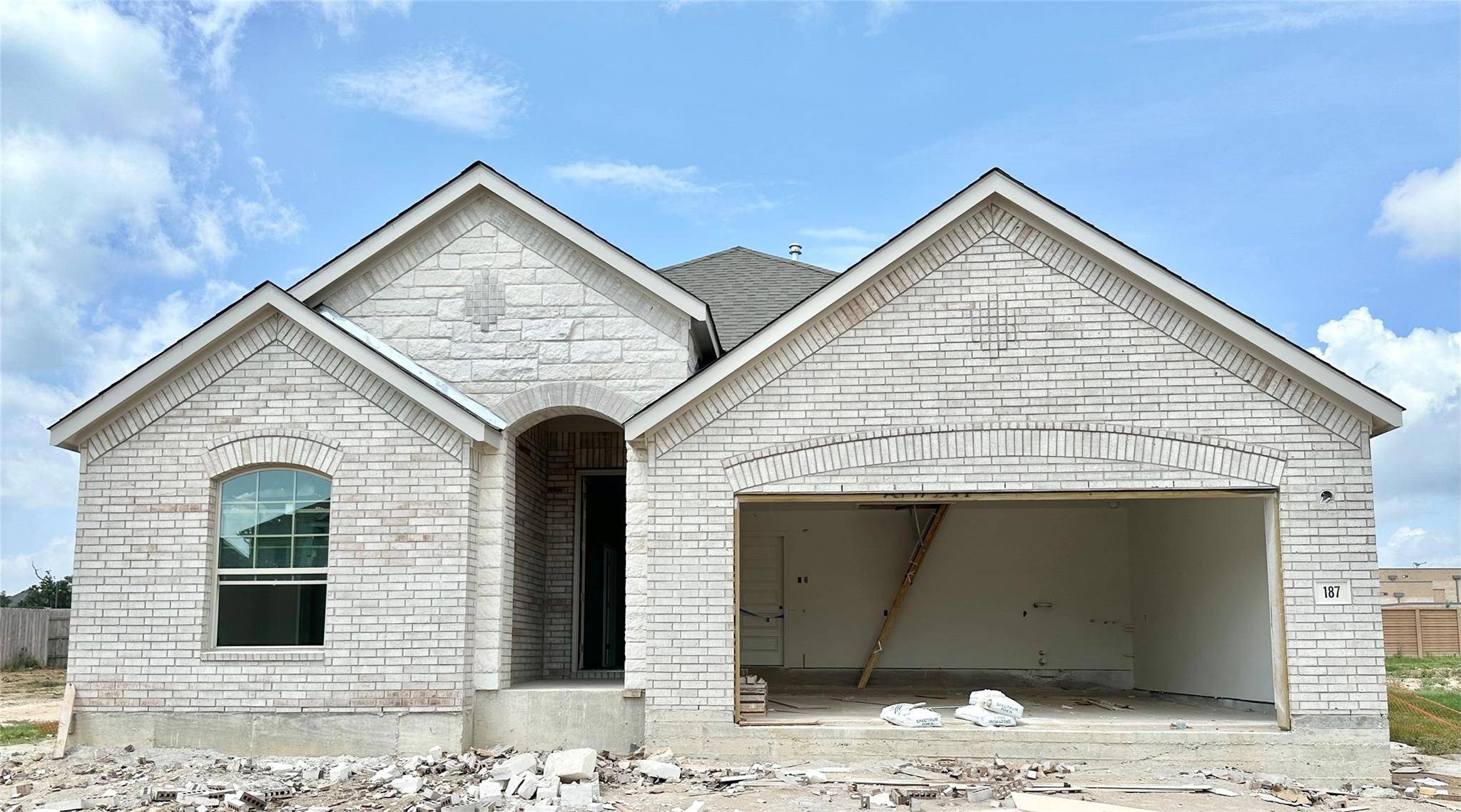 187 Du Bois LN, Kyle, TX 78640