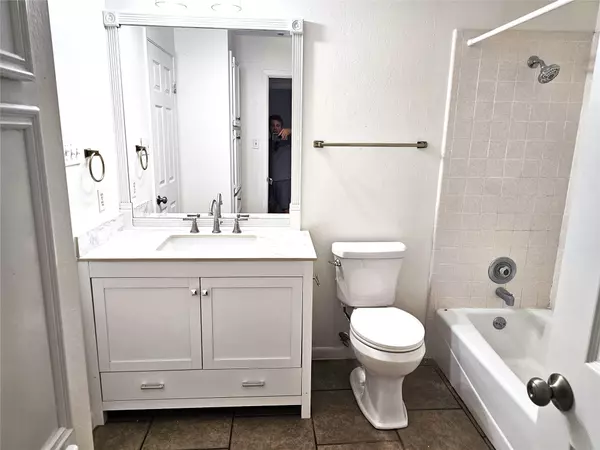 Round Rock, TX 78681,1747-1745 Horseshoe CIR