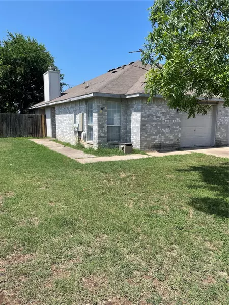 105 Axis Deer TRL #A, Hutto, TX 78634