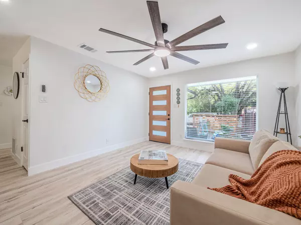 Austin, TX 78744,2306 Peppertree CT