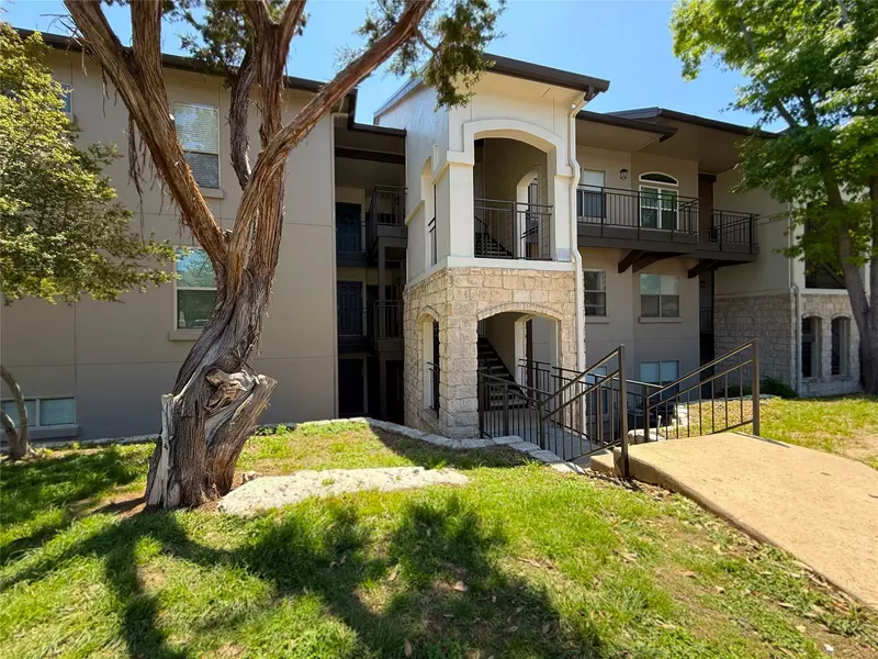 6000 Shepherd Mountain CV #302, Austin, TX 78730
