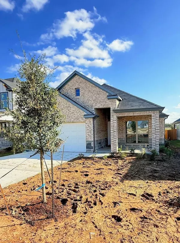 114 Mandeville DR, Hutto, TX 78634