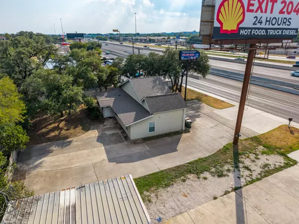 San Marcos, TX 78666,1712 N Interstate 35 FWY