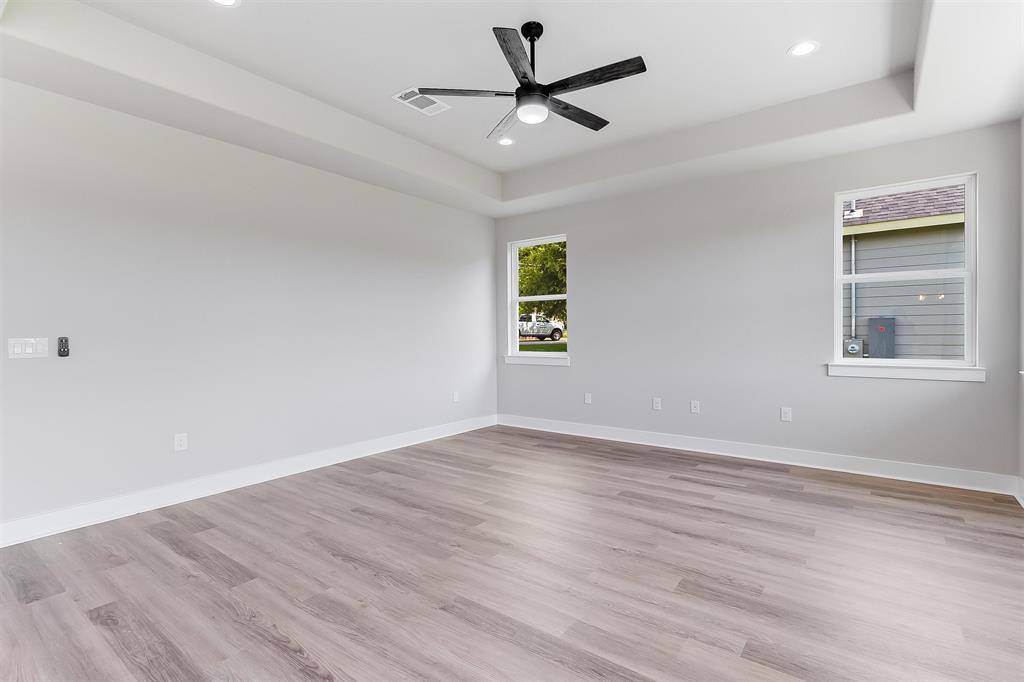 Marble Falls, TX 78654,1255 Pecan Valley DR