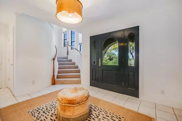 Horseshoe Bay, TX 78657,1311 Clayton Nolen DR