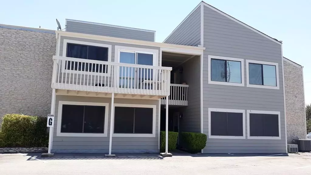 5801 Thunderbird ST #B-20, Lago Vista, TX 78645