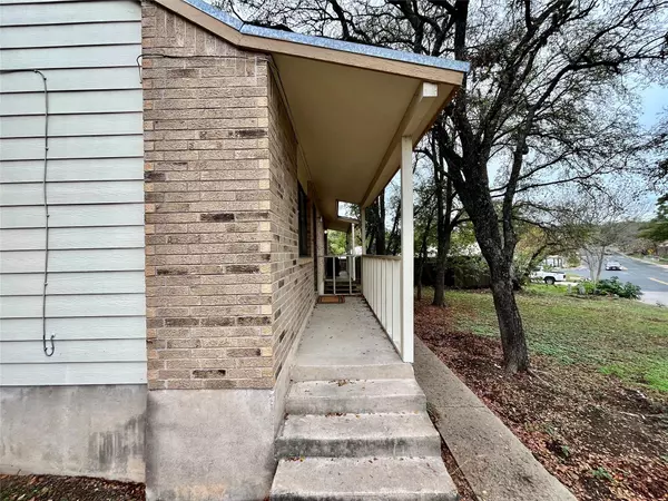 Austin, TX 78736,7100 Silver Dale DR #A