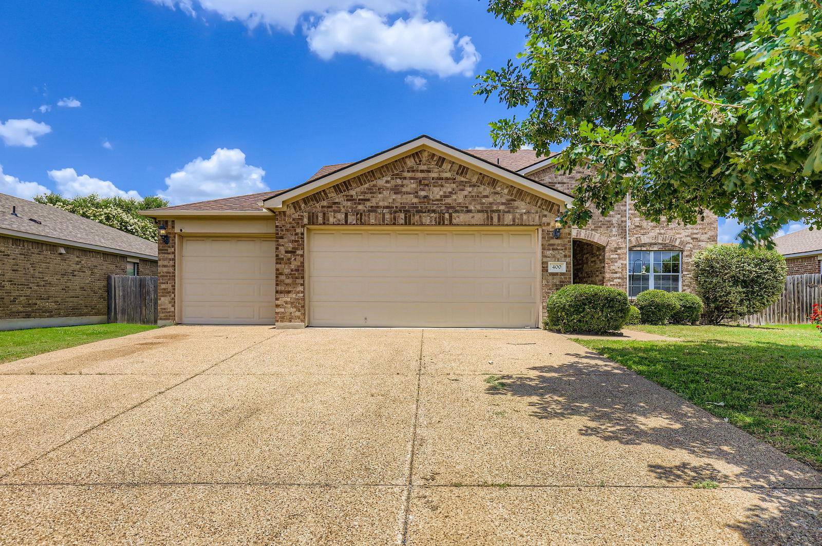 400 Hummingbird LN, Leander, TX 78641