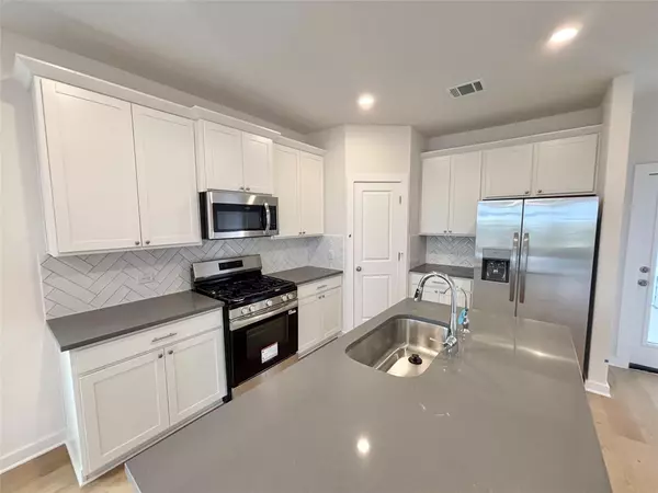 San Marcos, TX 78666,633 Salamander ST