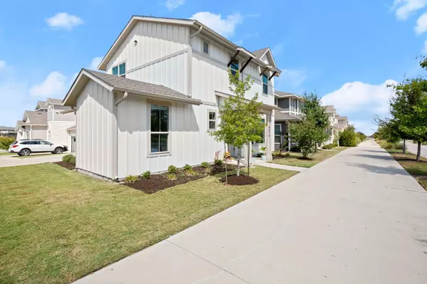 Austin, TX 78744,8316 Ausblick Ave