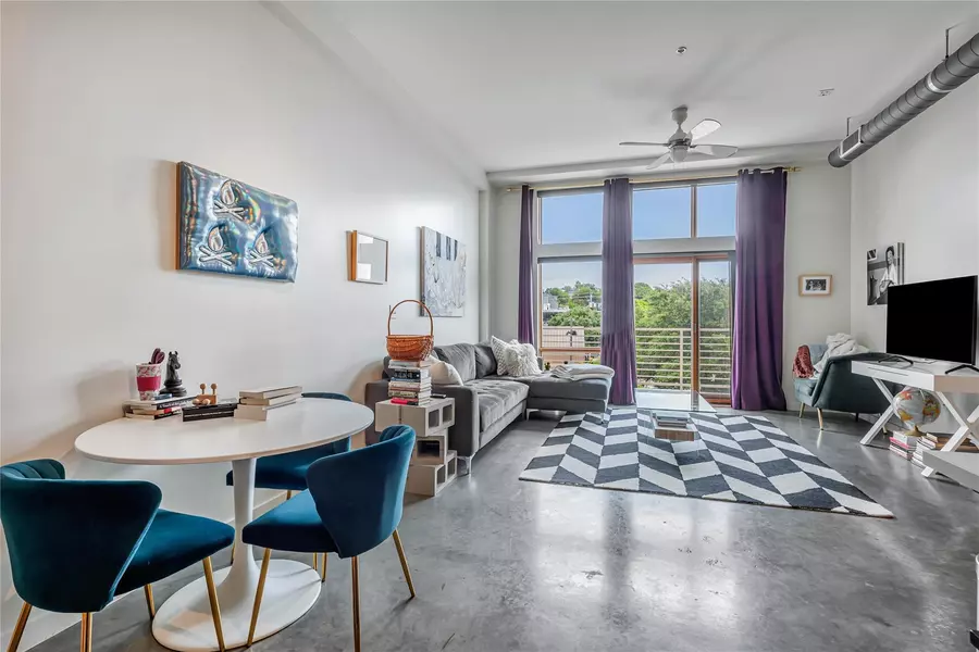 2124 E 6th ST #305, Austin, TX 78702